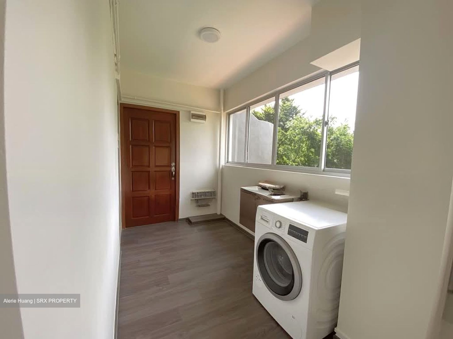 Lakeview Estate (D20), Apartment #580192861